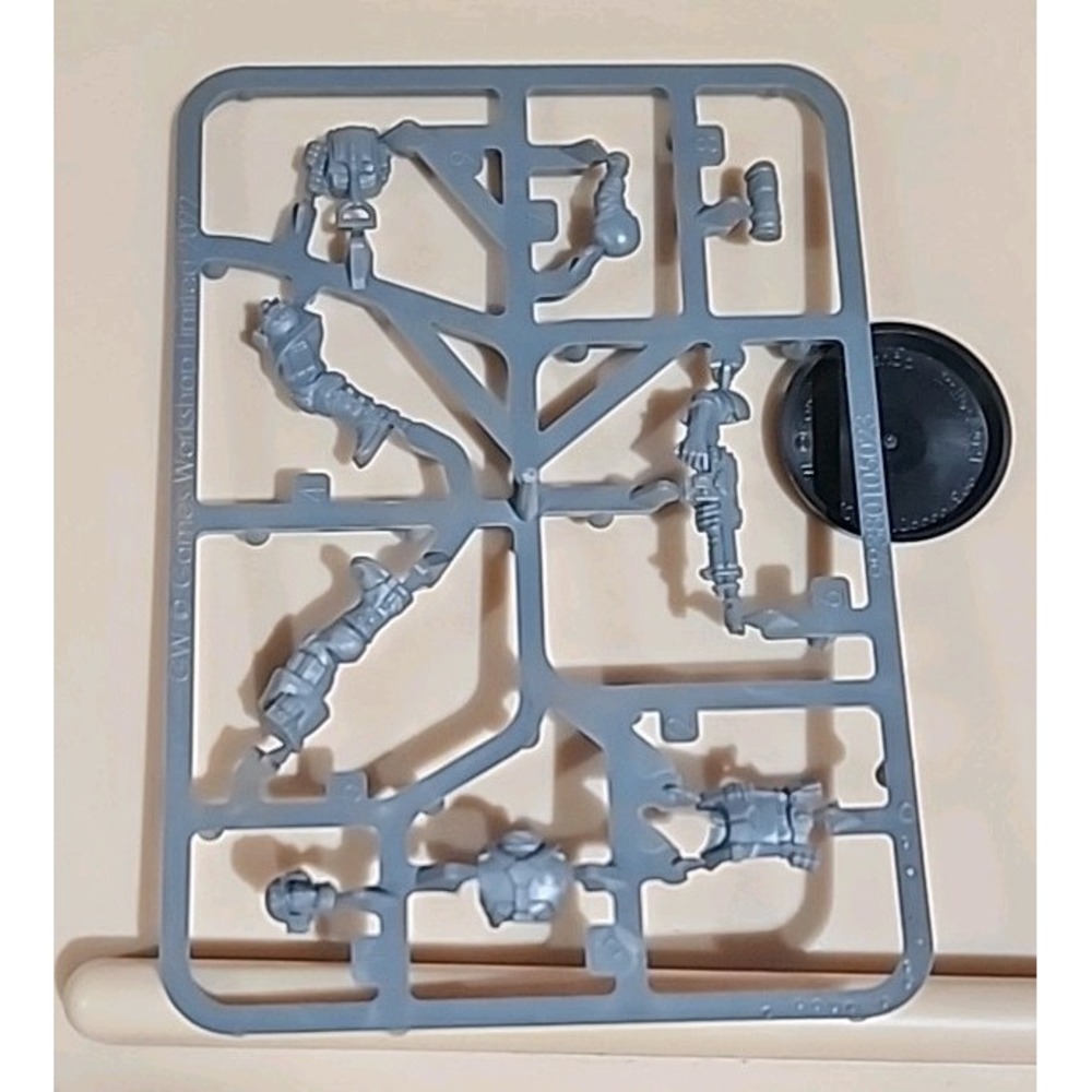 Warhammer January 2023 Free Miniature Of The Month Astra‎ Militarum Guardsman